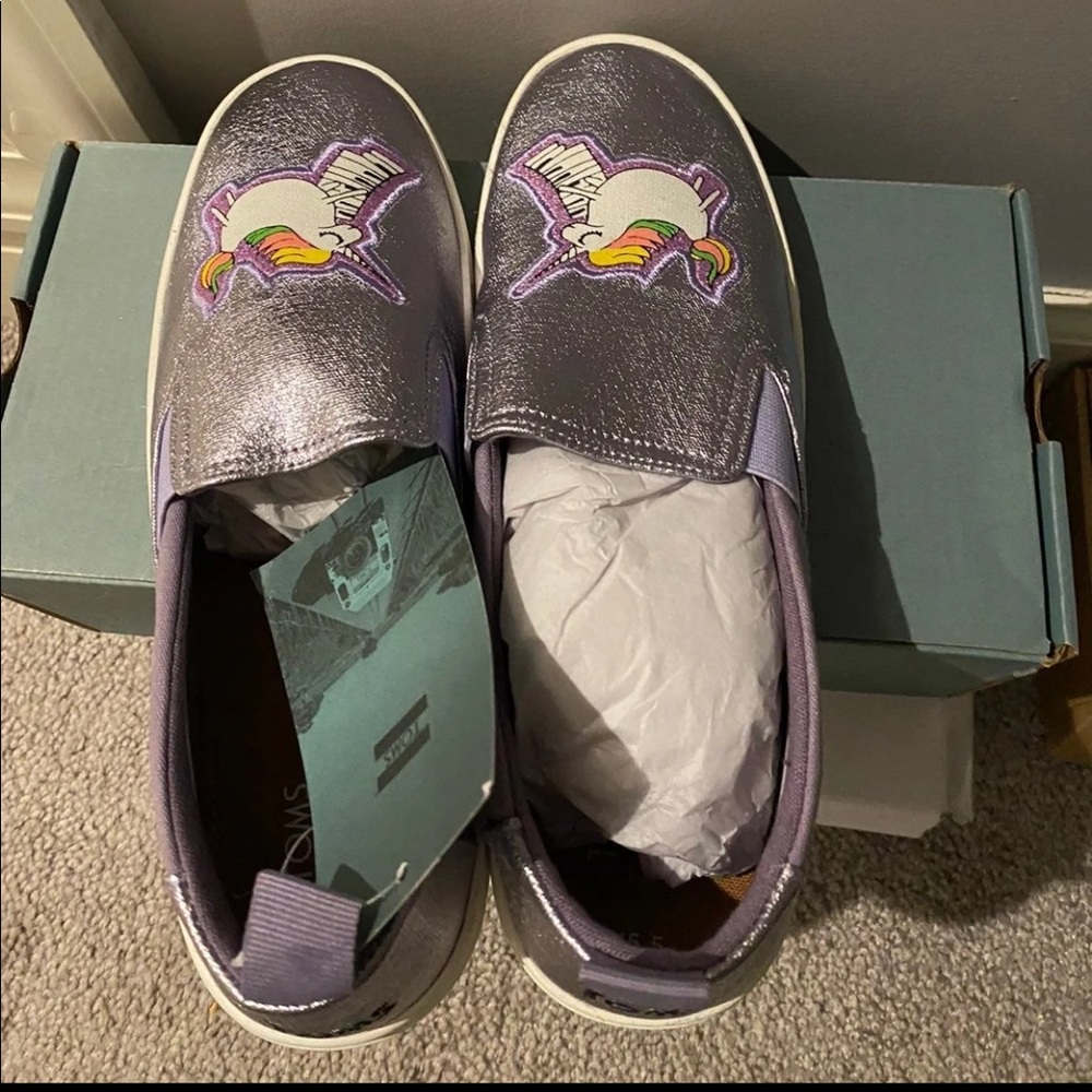 Toms
